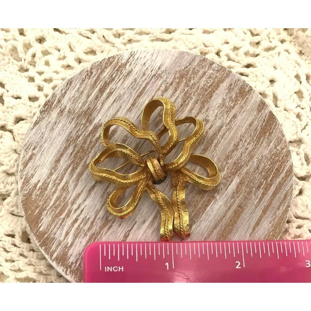 Vintage Monet Gold Tone Textured Ribbon Bow Brooch Pin Bold Statement Elegant